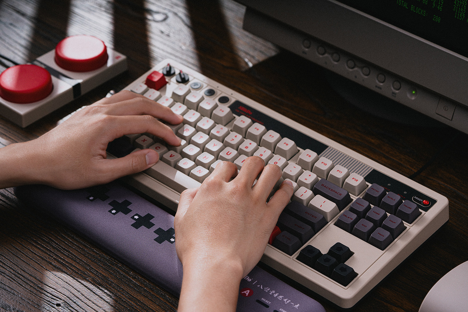 8Bitdo Retro Mechanical Keyboa - Retro Pc Gaming reseña y precio